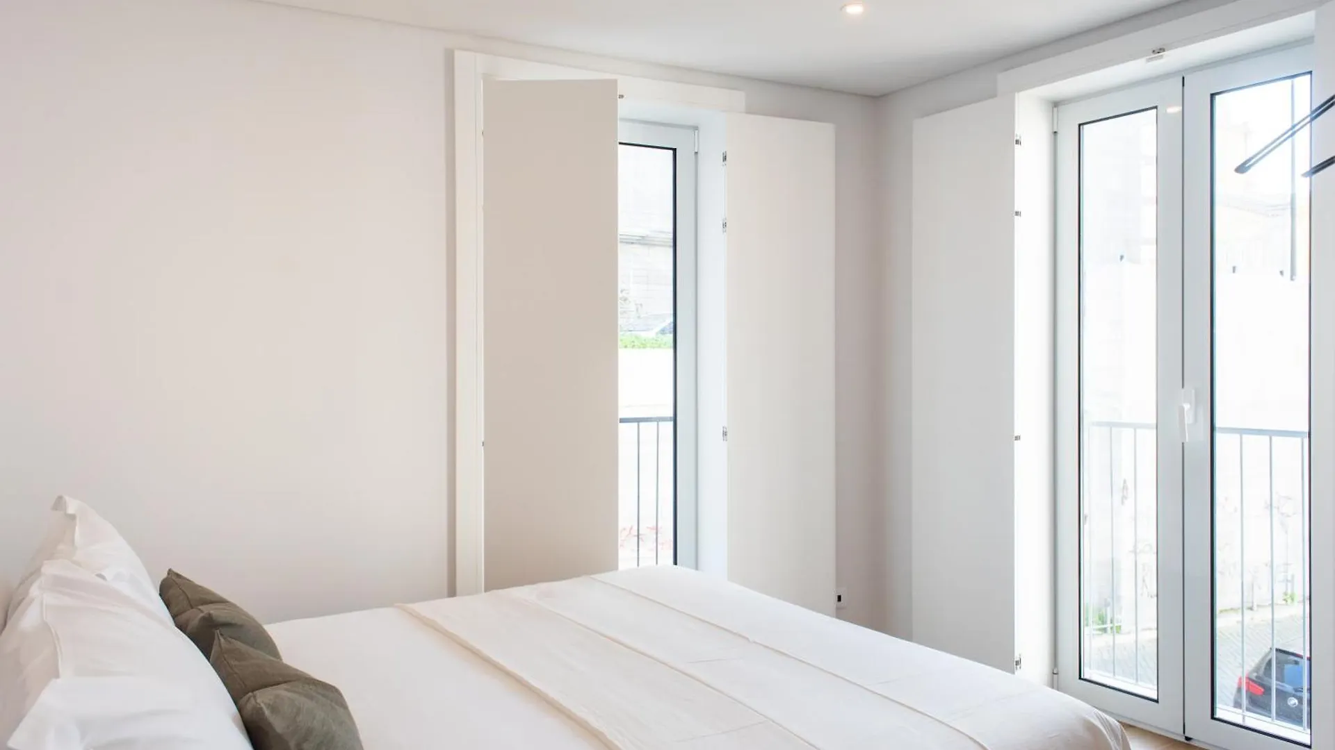Apartamento The Haus - Santa Barbara I Lisboa 0*,